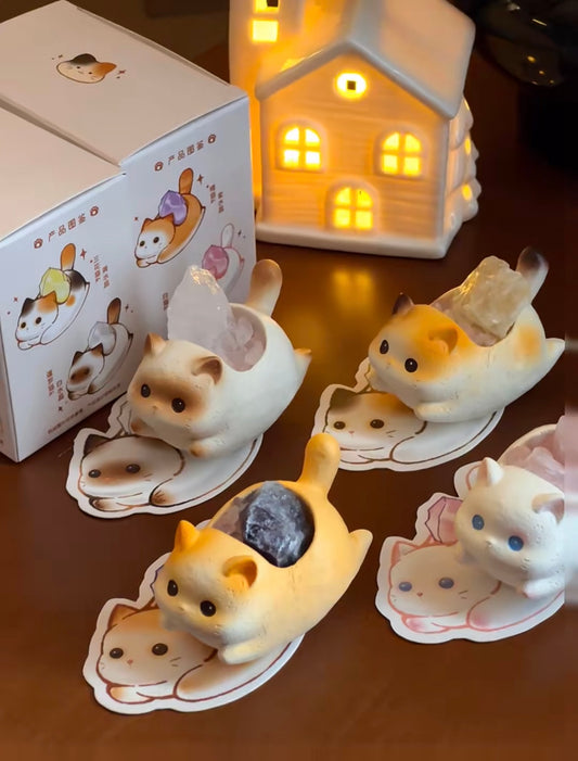 Crystal Cat Figurine – Adorable Desk Decor & Natural Essential Oil Diffuser